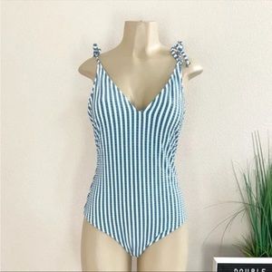 JESSICA SIMPSON STRIPED BATHING SUIT